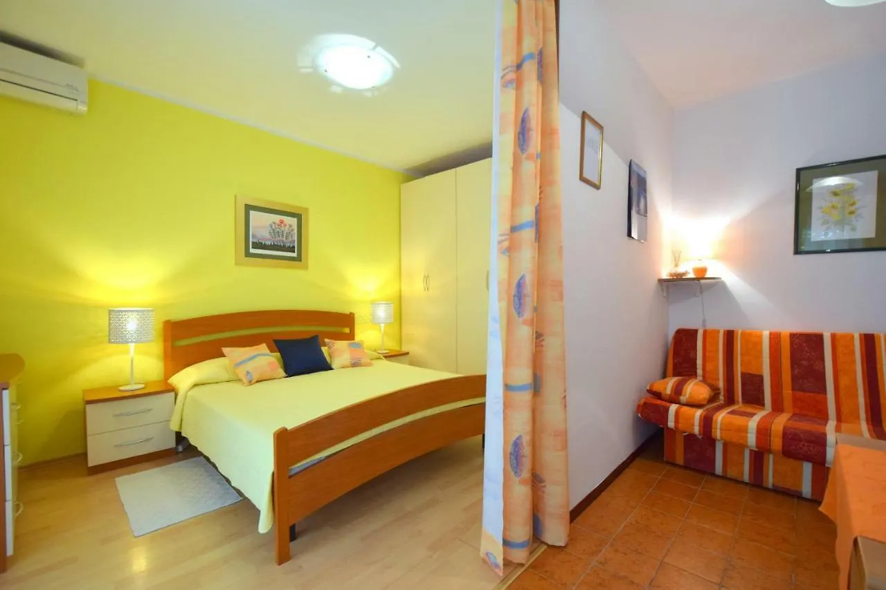 Apartments Andrea Malinska Kroatien