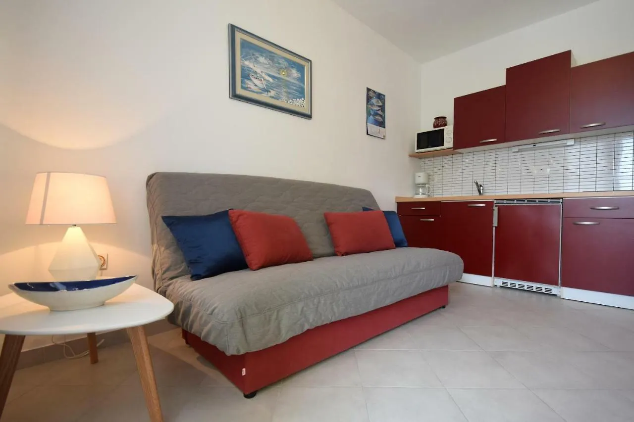 Apartments Andrea Malinska